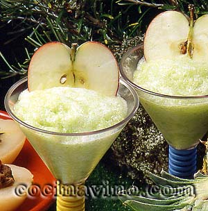 Mousse de manzana al licor